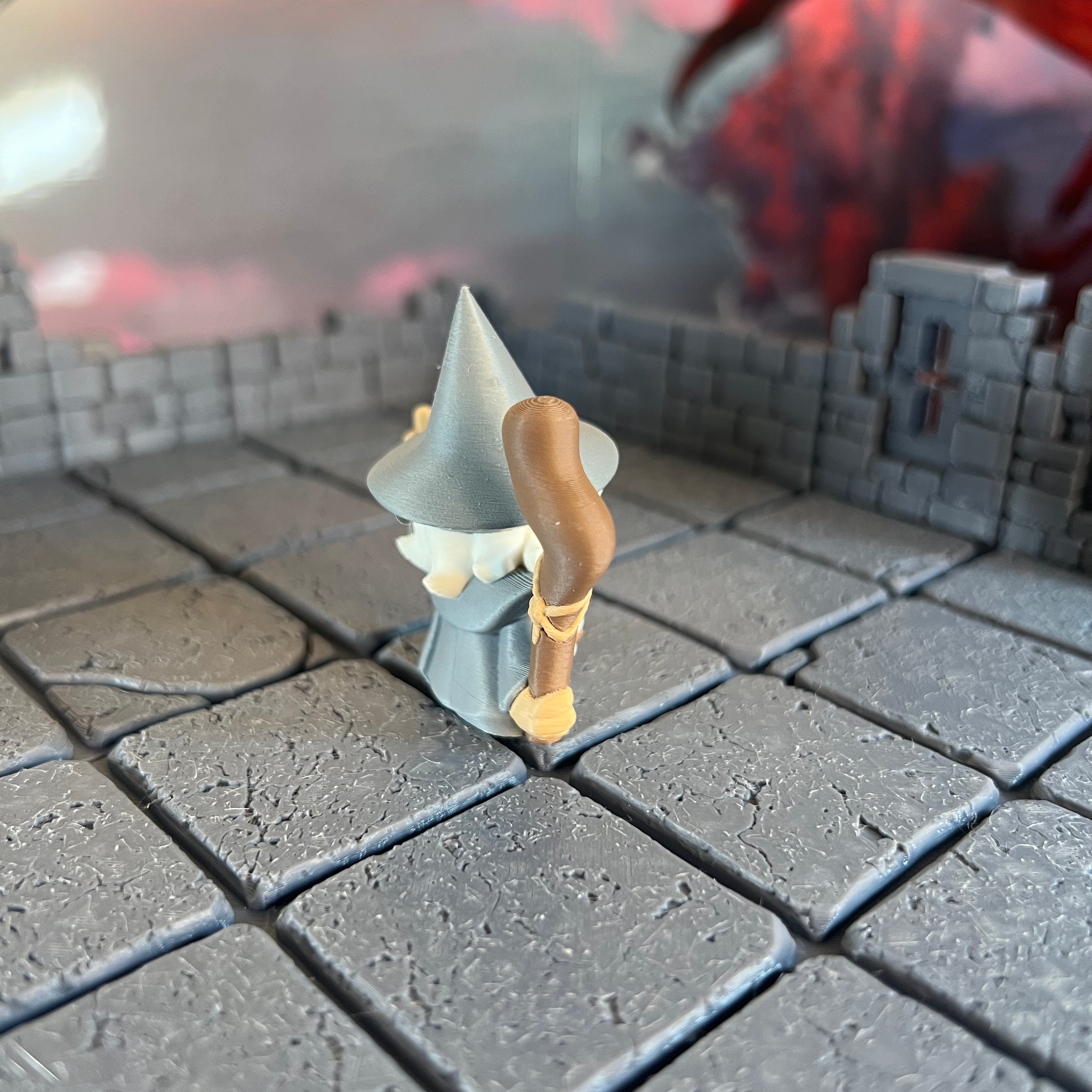 Wizard Sorcerer Multicolour Table Ready Miniature Miniature for Dungeons and Dragons, Pathfinder or other TTRPGs