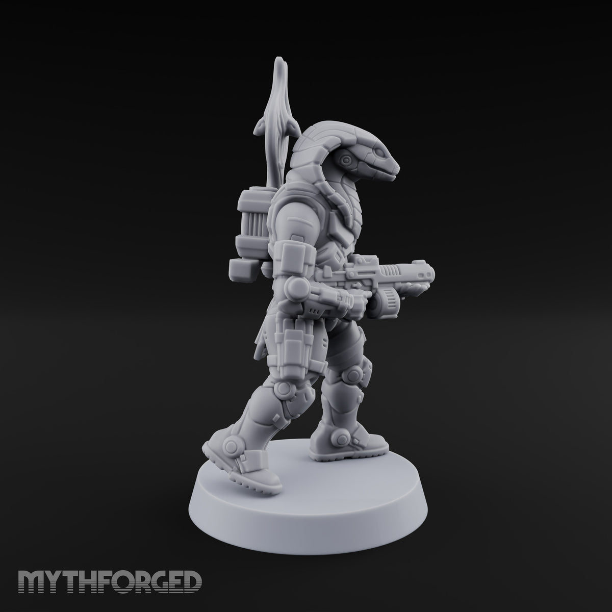 Hood Flared, Safety Off Yuan-ti Pureblood Cobra Soldier with Sci-Fi Rifle — 1