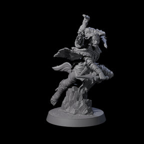 Ambushing Elf Rogue E Miniature for Dungeons and Dragons, Pathfinder or other TTRPGs