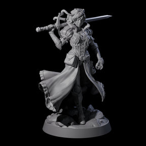 Apple Eating Fighter Miniature for Dungeons and Dragons, Pathfinder or other TTRPGs