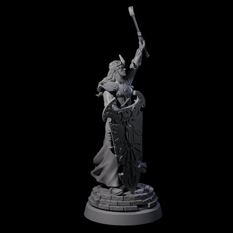 Army Leading Elven King Miniature for Dungeons and Dragons, Pathfinder or other TTRPGs