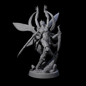 Chitinous Psionic Seer D Miniature for Dungeons and Dragons, Pathfinder or other TTRPGs
