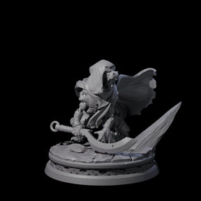 Cloaked Ratfolk Rogue Miniature for Dungeons and Dragons, Pathfinder or other TTRPGs