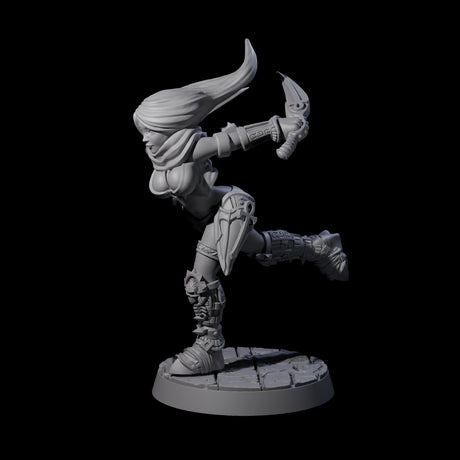 Diving Duel Dagger Rogue Miniature for Dungeons and Dragons, Pathfinder or other TTRPGs