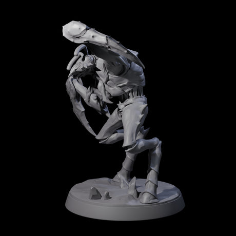 Droning Thri-kreen Thrall E Miniature for Dungeons and Dragons, Pathfinder or other TTRPGs