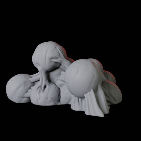Hatching Eggs A Miniature for Dungeons and Dragons, Pathfinder or other TTRPGs