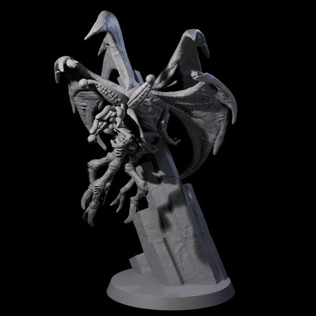 Hunting Eldritch Aberration D Miniature for Dungeons and Dragons, Pathfinder or other TTRPGs