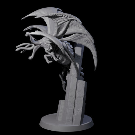 Hunting Eldritch Aberration D Miniature for Dungeons and Dragons, Pathfinder or other TTRPGs