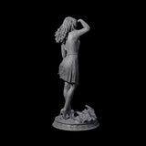 Linda - Lookout Heroine Miniature for Dungeons and Dragons, Pathfinder or other TTRPGs