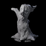 Luna - Climbing Rogue Miniature for Dungeons and Dragons, Pathfinder or other TTRPGs