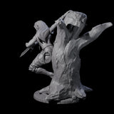 Luna - Climbing Rogue Miniature for Dungeons and Dragons, Pathfinder or other TTRPGs