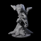 Luna - Climbing Rogue Miniature for Dungeons and Dragons, Pathfinder or other TTRPGs