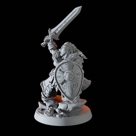 Mountain Dwarf Queen Miniature for Dungeons and Dragons, Pathfinder or other TTRPGs