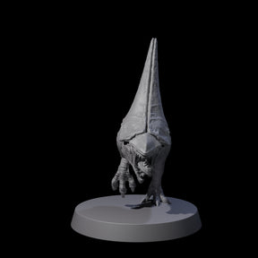 Pecking Abyssal Chicken E Miniature for Dungeons and Dragons, Pathfinder or other TTRPGs