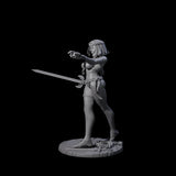 Saphire - Slave Fighter Miniature for Dungeons and Dragons, Pathfinder or other TTRPGs