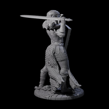 Shina - Royal Guard Fighter Miniature for Dungeons and Dragons, Pathfinder or other TTRPGs