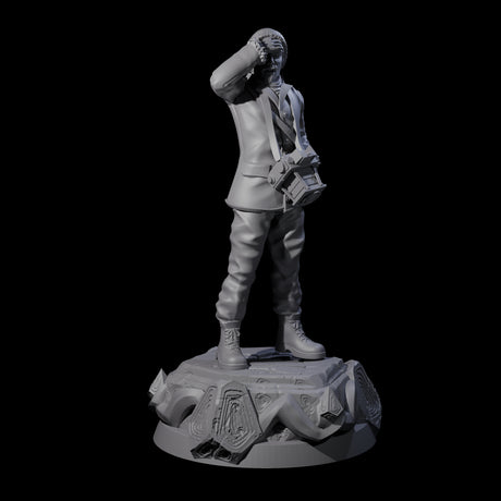 Shocked Human Investigator Miniature for Dungeons and Dragons, Pathfinder or other TTRPGs