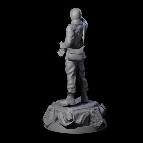 Shocked Human Investigator Miniature for Dungeons and Dragons, Pathfinder or other TTRPGs