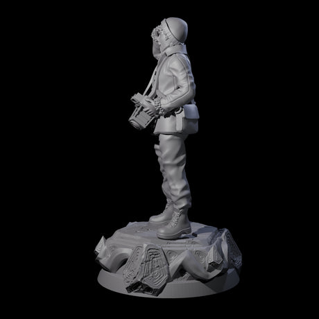 Shocked Human Investigator Miniature for Dungeons and Dragons, Pathfinder or other TTRPGs