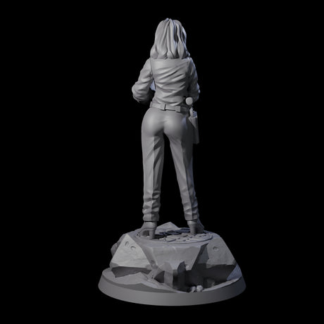 Tactical Human Investigator Miniature for Dungeons and Dragons, Pathfinder or other TTRPGs