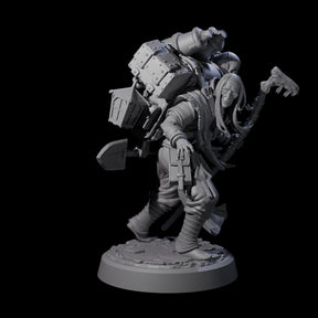Veteran Graverobber Human Warrior Miniature for Dungeons and Dragons, Pathfinder or other TTRPGs