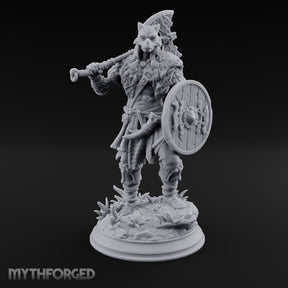 Axe Swinging Shield Bearing Cat Masked Warrior — 32mm
