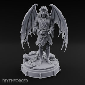 Chains Broken Free Demon Prisoner — 32mm