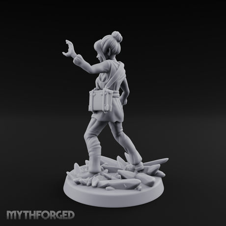 Crystal Conjuring Sorceress Miniature for Dungeons and Dragons, Pathfinder or other TTRPGs