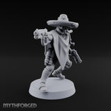 Dual Pistol Drawing Warforged Outlaw Miniature for Dungeons and Dragons, Pathfinder or other TTRPGs