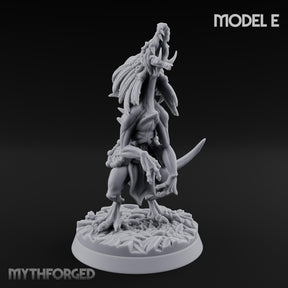 Frill Flaring Raptor Hunter E