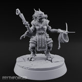 Hook And Rope Wielding Lizardfolk Climber Miniature for Dungeons and Dragons, Pathfinder or other TTRPGs