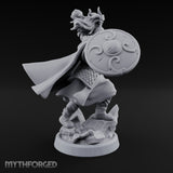 Mace Smashing Shield Bracing Reef Knight Miniature for Dungeons and Dragons, Pathfinder or other TTRPGs