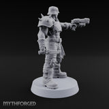 Hard to Follow Human Raider Pack Leaders — B · Plasma Pistol & Combat Knife + Combat Knife