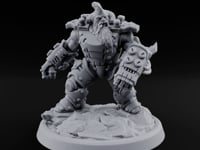 Armour Clad Brawling Dwarf Breaker A turntable