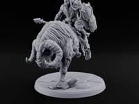 Thundering Into Battle Beastman Gorthek Rider A turntable