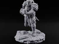 Light on Armour, Heavy on Spikes Human Light Infantry Soldier E turntable