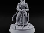 Verdict Pending, Wreath in Hand Human Noble Judge C turntable