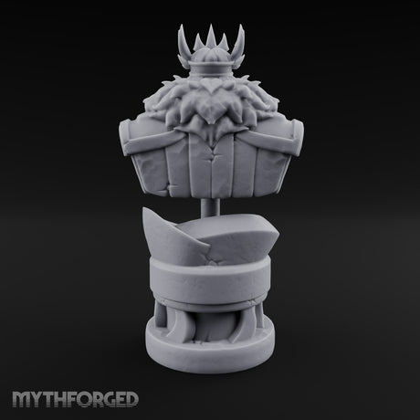 Stern Gaze, Spiked Crown Royal King Bust Display