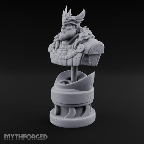 Stern Gaze, Spiked Crown Royal King Bust Display