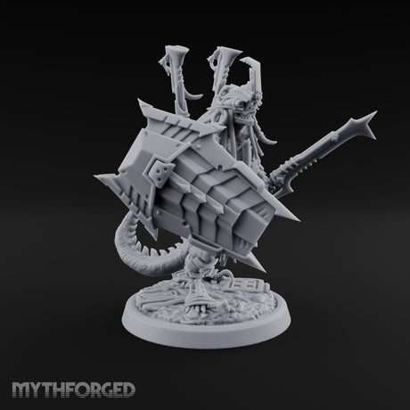 Spikes Out, Shields Up Lizardfolk Warrior B