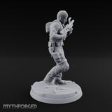 Shotgun Levelling Human Survivor Miniature for Dungeons and Dragons, Pathfinder or other TTRPGs