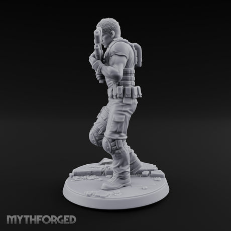 Shotgun Levelling Human Survivor Miniature for Dungeons and Dragons, Pathfinder or other TTRPGs