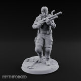 Shotgun Levelling Human Survivor Miniature for Dungeons and Dragons, Pathfinder or other TTRPGs