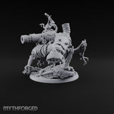 Scrapyard Stomper Warforged Four-Legged Siege Automaton with Cannon, Horn Pipe and Spotter
