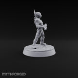 The Hive Sent No Warning Thri-kreen Spearmen — C