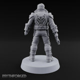 Lightning Rods Human Storm Master Warrior B — Rocket Pistol & Combat Knife
