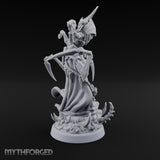 Heresy Walks on Scythe Legs Drider Heresiarch C — Standard